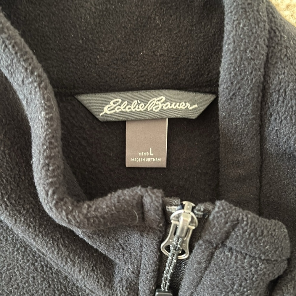 EUC Eddie Bauer Fleece Vest Size Lrg - Picture 2 of 5